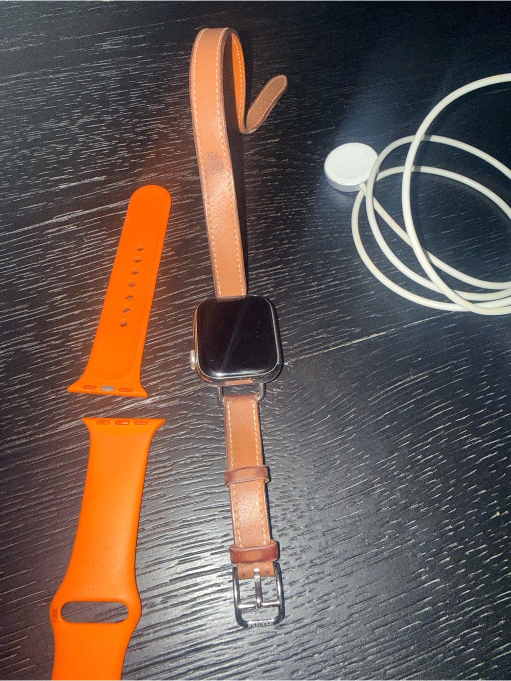 Hermes Apple Watch Series 7
With orange and wrap around band
Gently worn - Picture 5 of 10